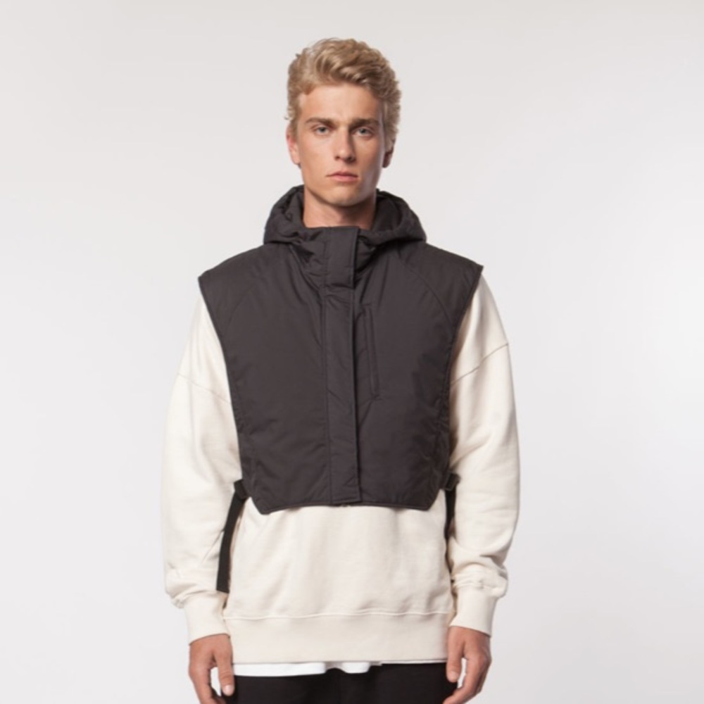 Arys padded vest
